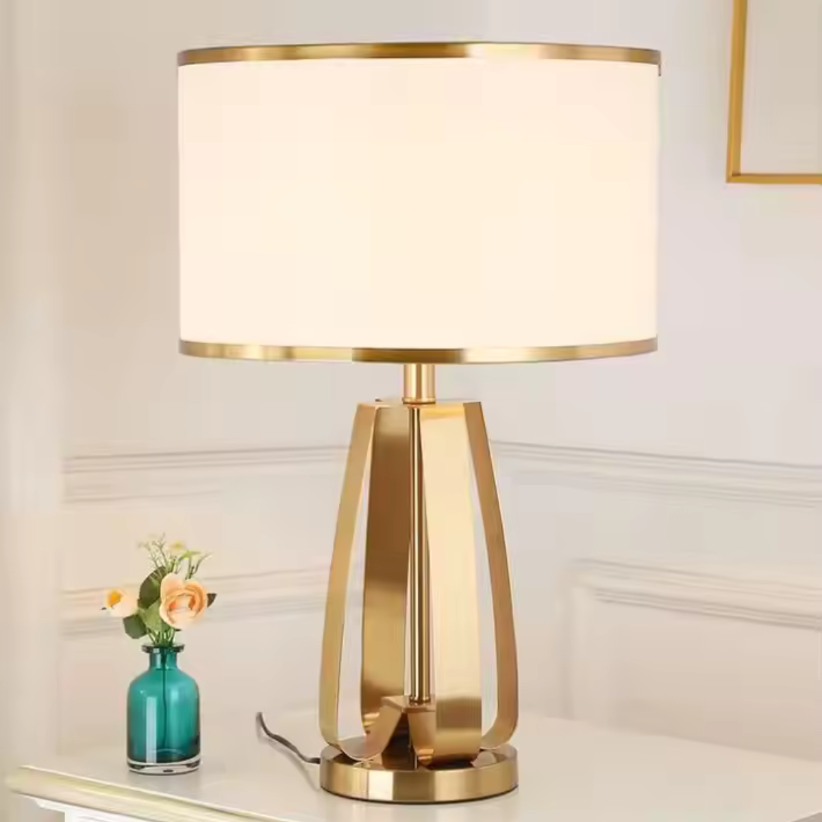 Wyvex - Modern LED Lamp for Elegant Interiors