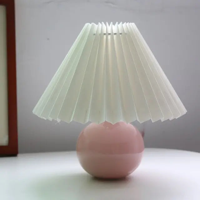 Lumiere - Vintage Table Lamp with Timeless Classic Design
