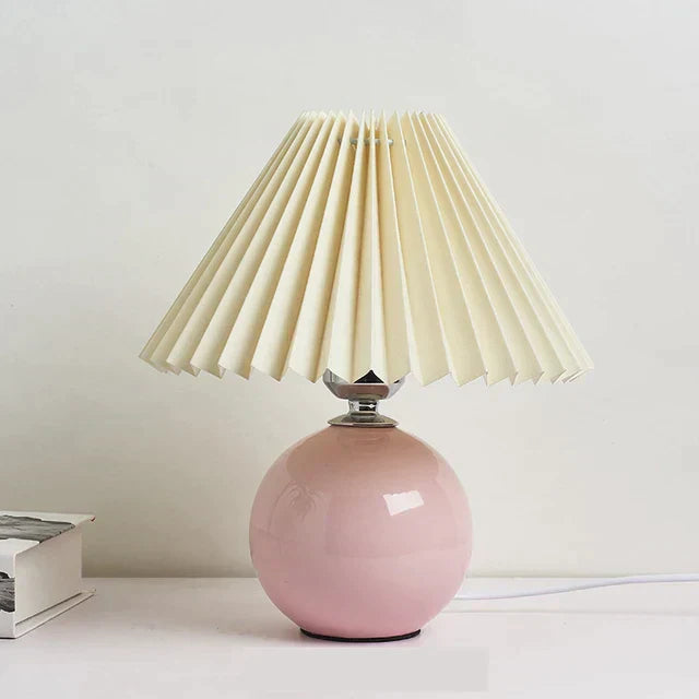 Lumiere - Vintage Table Lamp with Timeless Classic Design