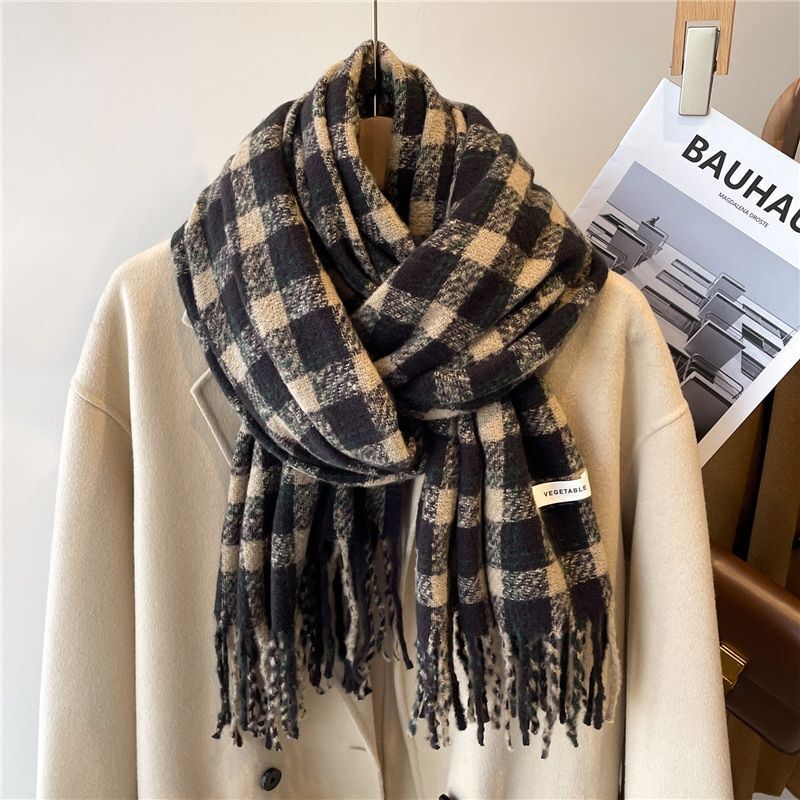 LuxeRuit - Elegant Cashmere Scarf for Winter Style