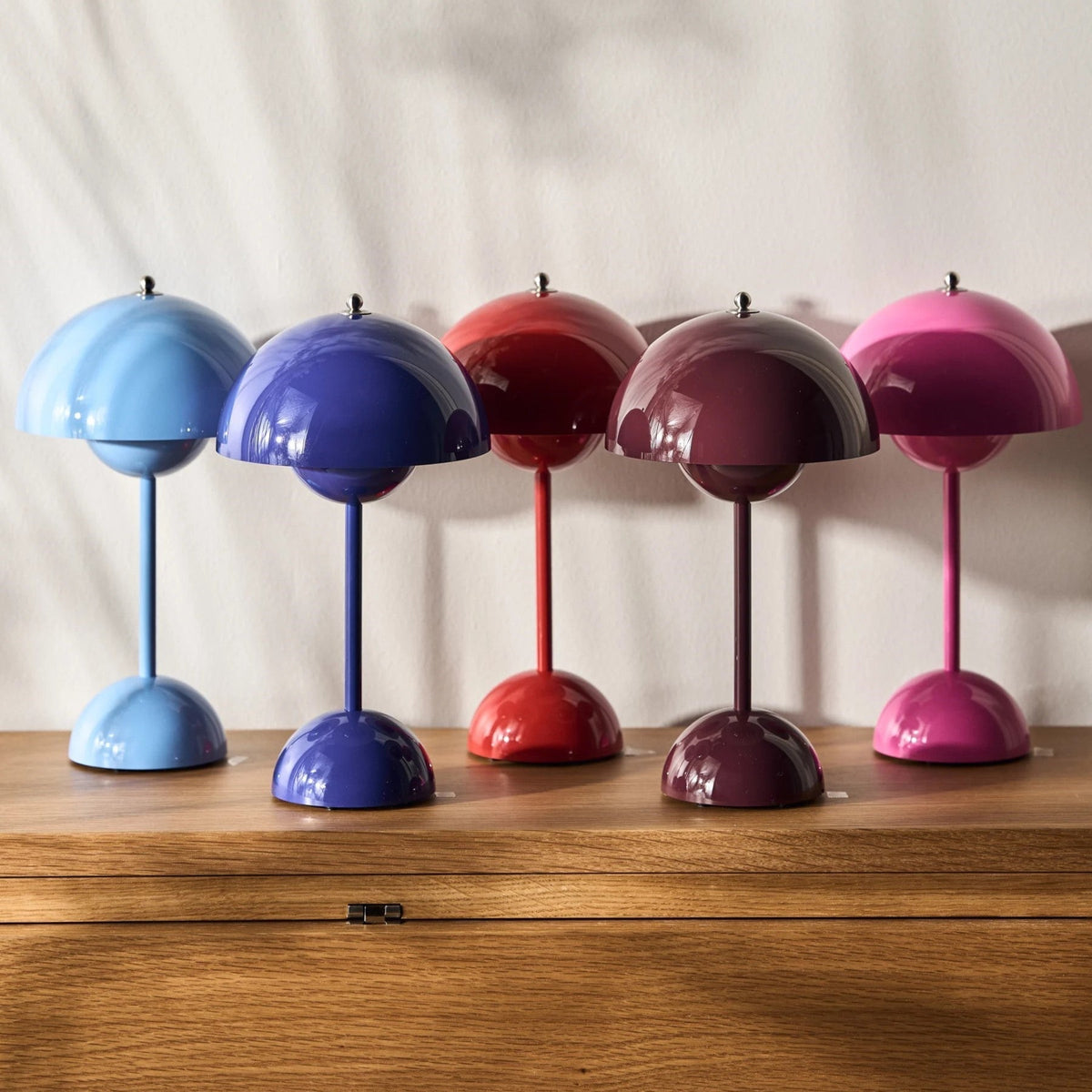 Luvara - Dimmable LED Table Lamp for Living Room and Bedroom