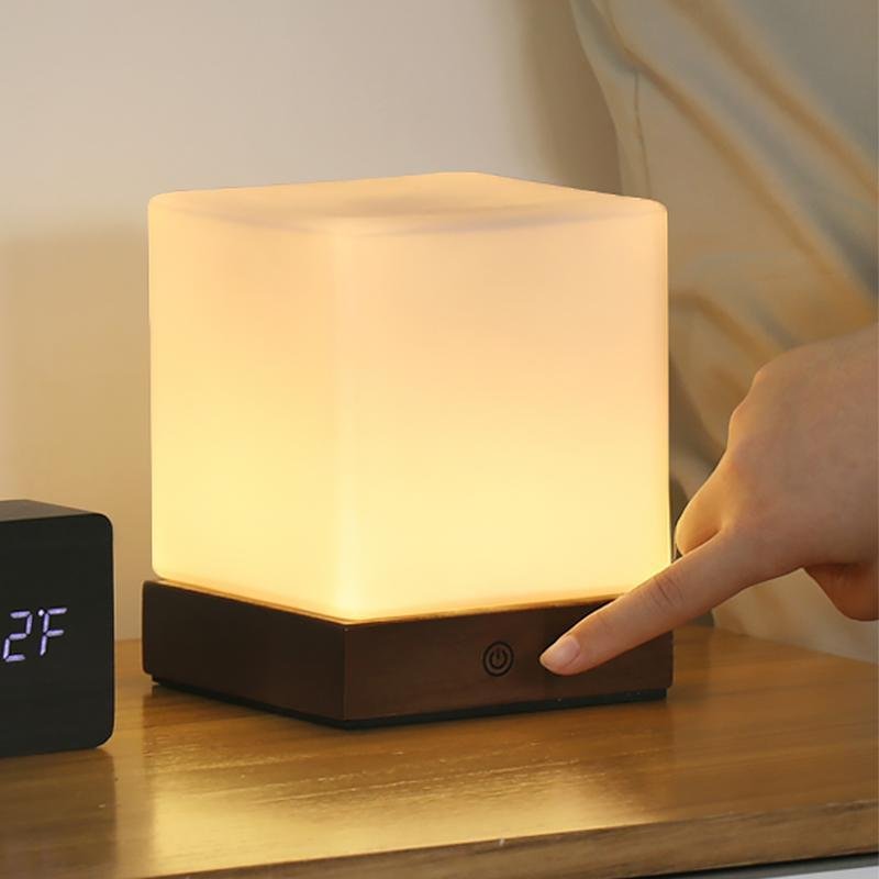 GloedCube - Wireless LED Table Lamp with Modern Design