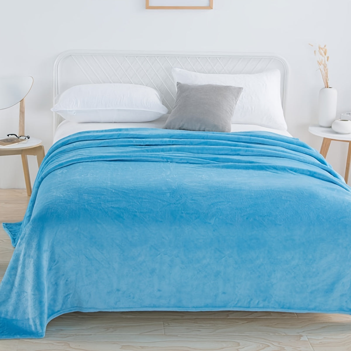 LuxeSoft - Premium Ultra-Soft Warm Flannel Fleece Throw