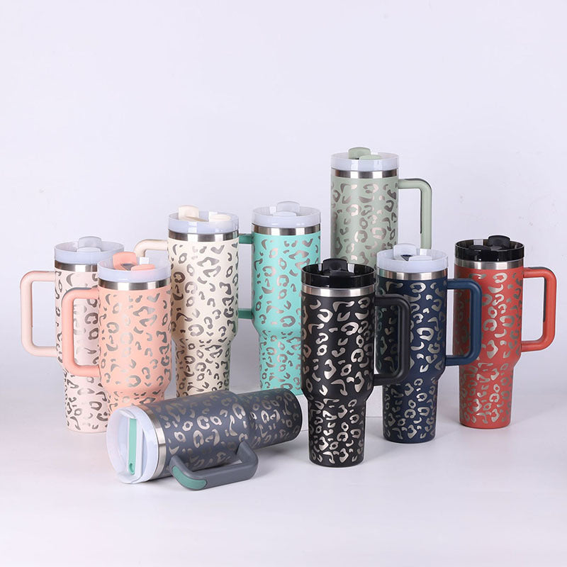 HydraChic Thermal Mug - Elegant Insulation for Hot and Cold Drinks