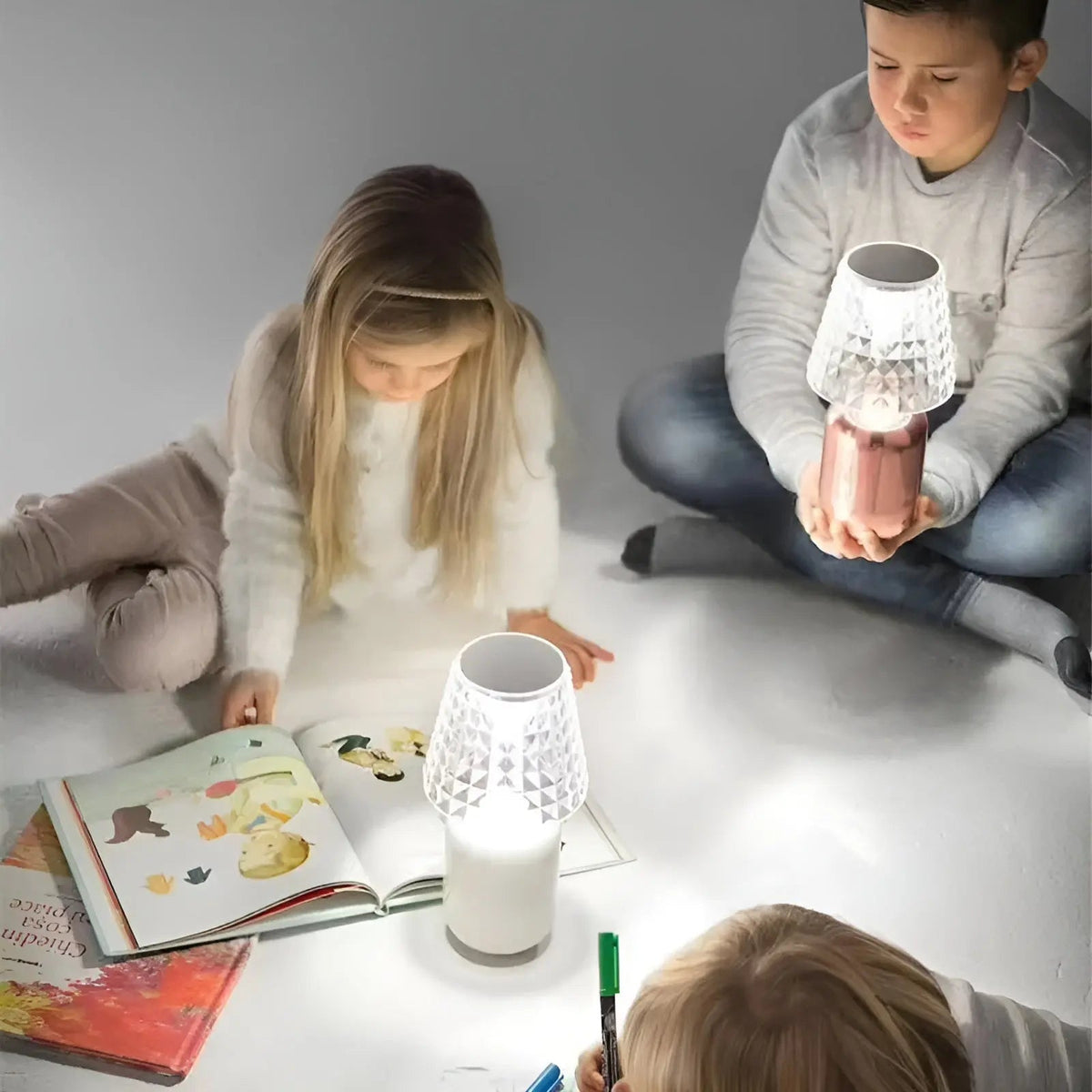 Zaroti - Elegant Wireless Table Lamp