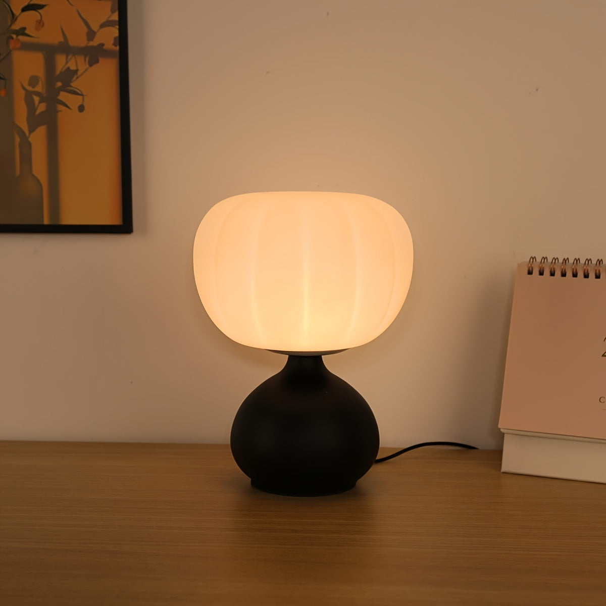 PumpkinGlow Lamp - 3-Color LED Table Lamp for a Warm Ambiance
