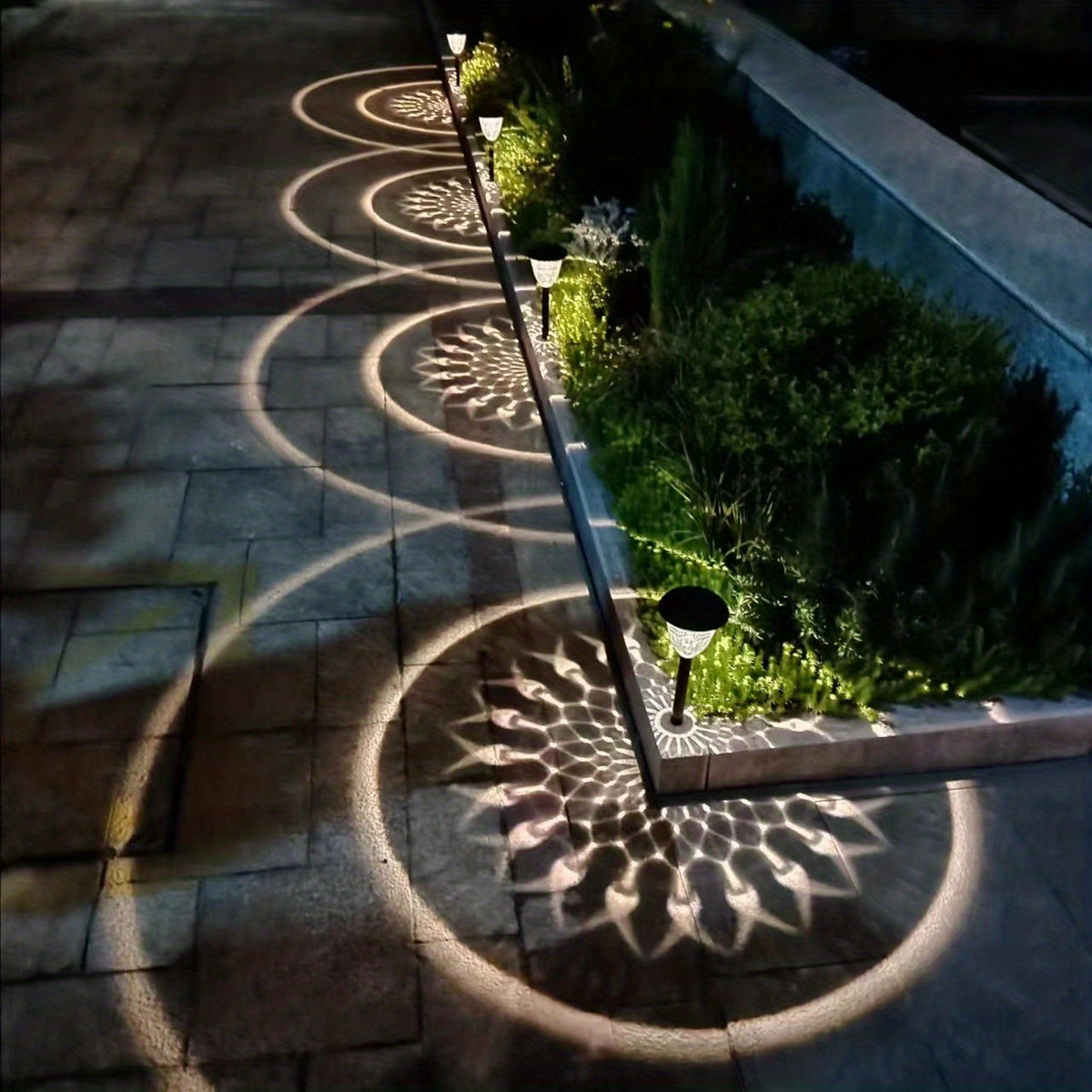 Ianthera - Color-Changing Solar Garden Lights Set of 4