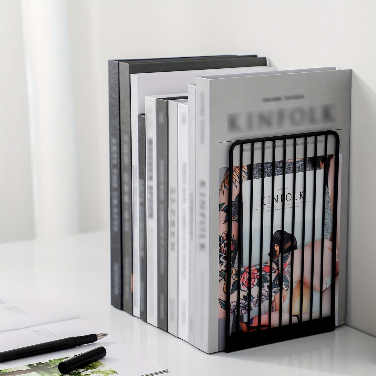 IronHold - Elegant Metal Bookends for Perfect Organization
