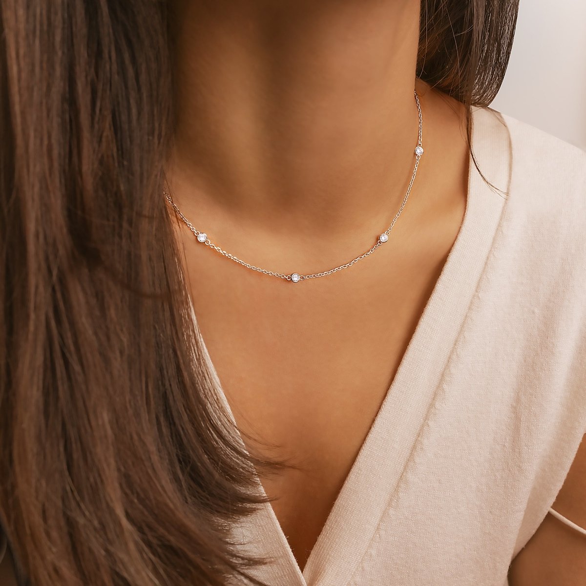 Elara - Elegant Zirconia Pendant Necklace