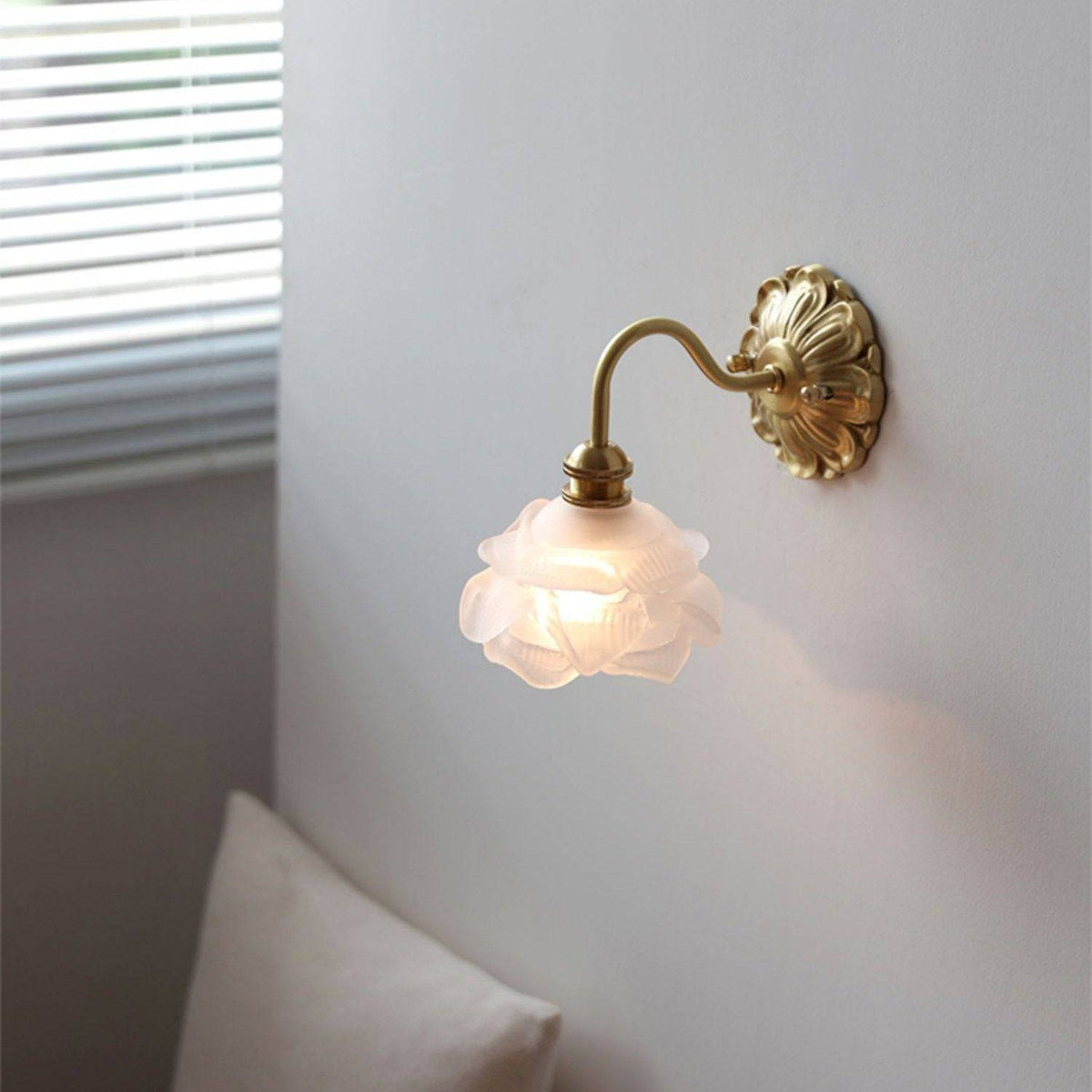 SfeerLuxe - Patinated Glass Wall Sconce with Gooseneck Arm
