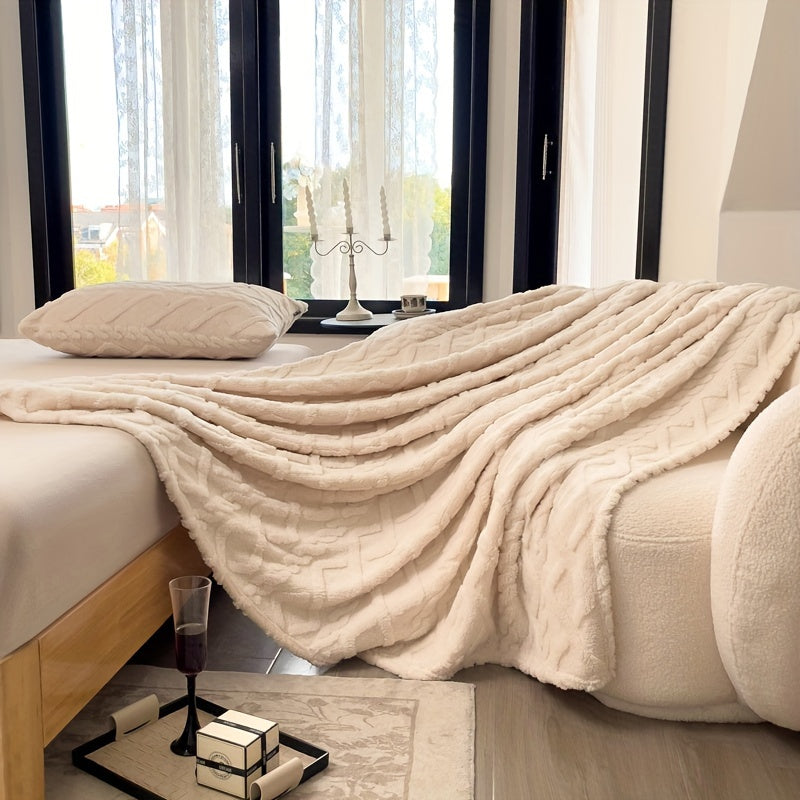 EssenceBlanket - Lightweight Elegant Throw Blanket for All Seasons