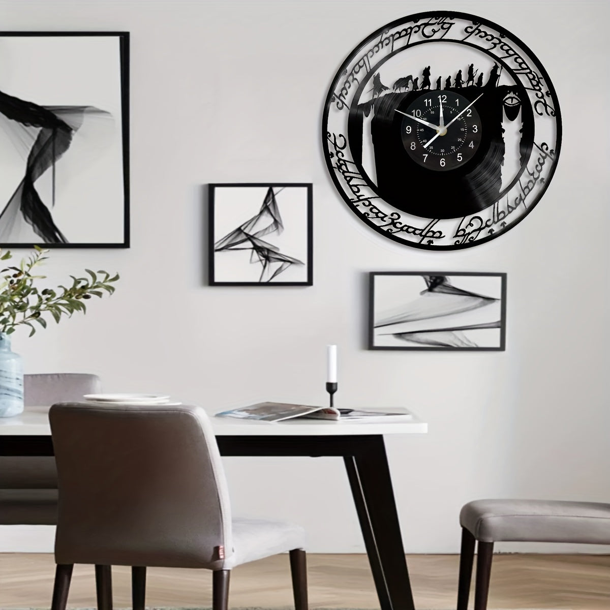 MythicWarrior - Horloge Murale Guerrier en Vinyle Recycle