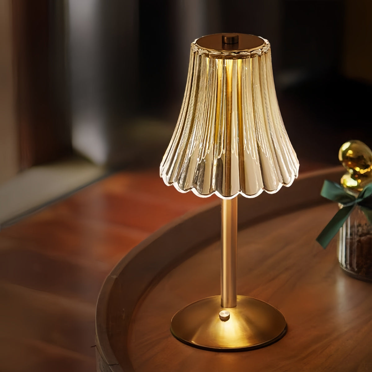 Lamora - Wireless Touch-Control LED Table Lamp