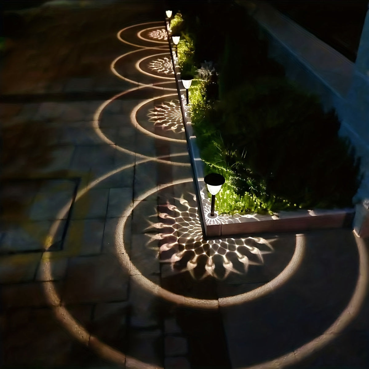 Ianthera - Color-Changing Solar Garden Lights Set of 4