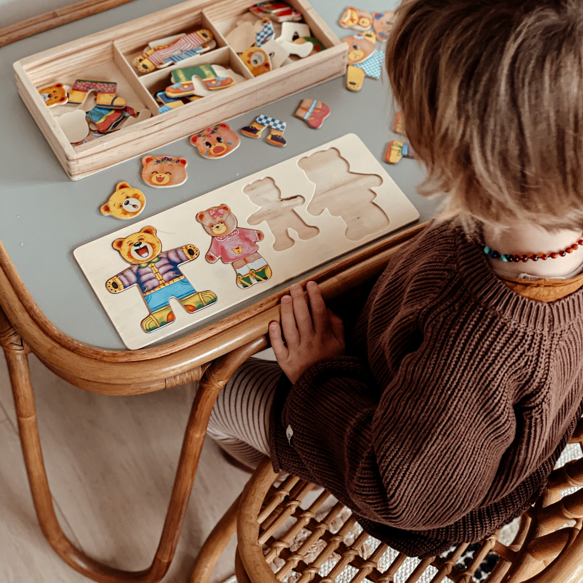 WoodCraft Puzzle - 100 Créations de Tenues pour Enfants