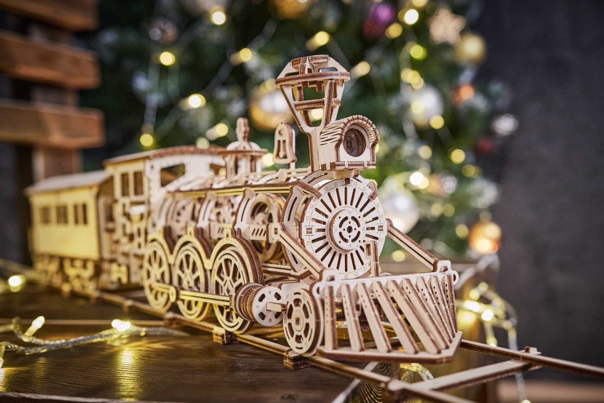 TrainCraft 3D Puzzle - Historic Wooden Locomotive with Wagon