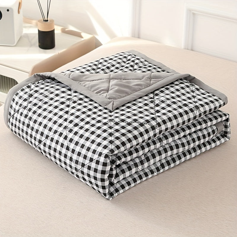 TwillCrest - Preppy Checkered Summer Bedspread, Lightweight and Breathable