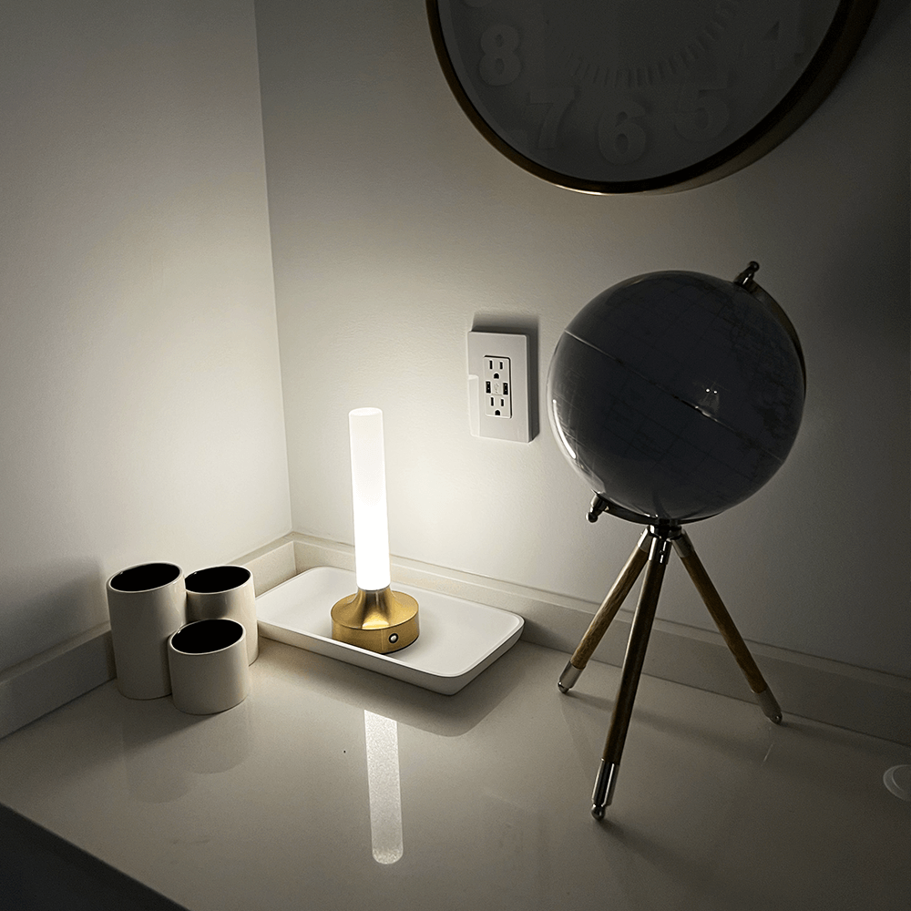 Opulence Light - Luxurious LED Lamp for Home Offices