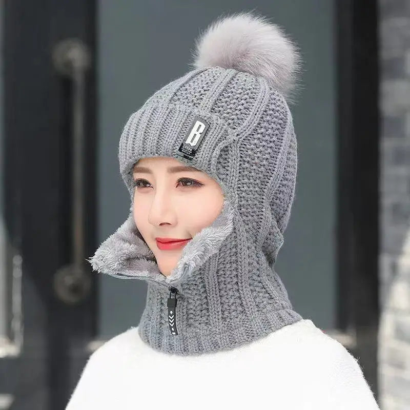 WinterPom - Pom Pom Beanie for Stylish Winter Warmth