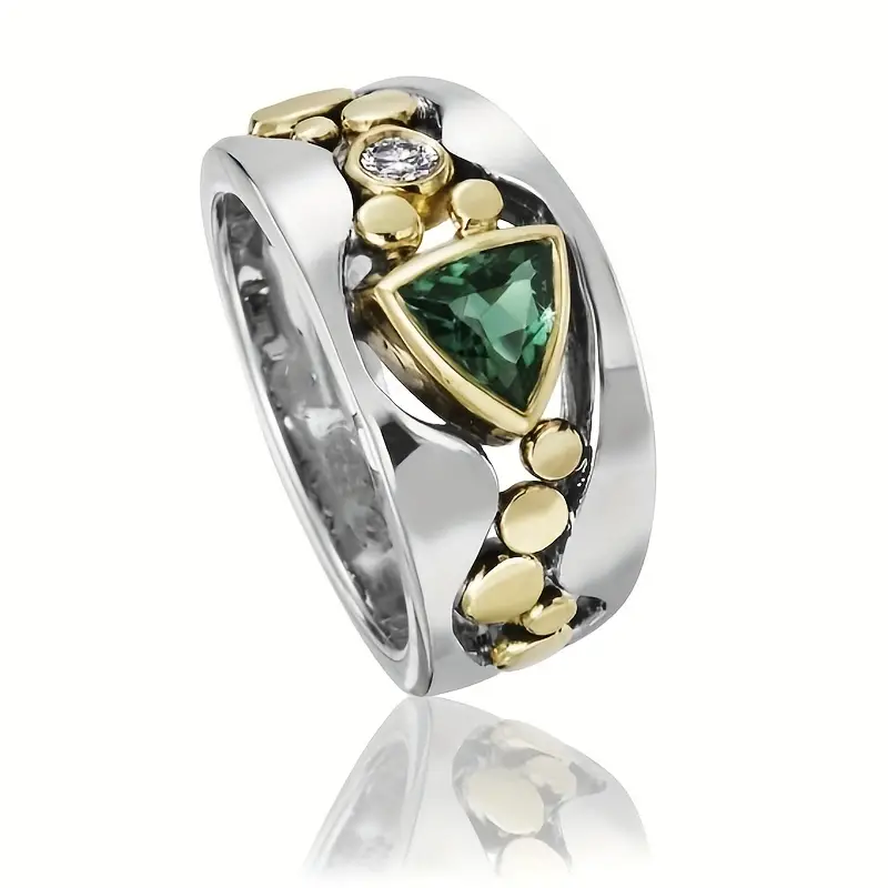 Aurora - Vintage Gold Ring with Enchanting Green Crystal