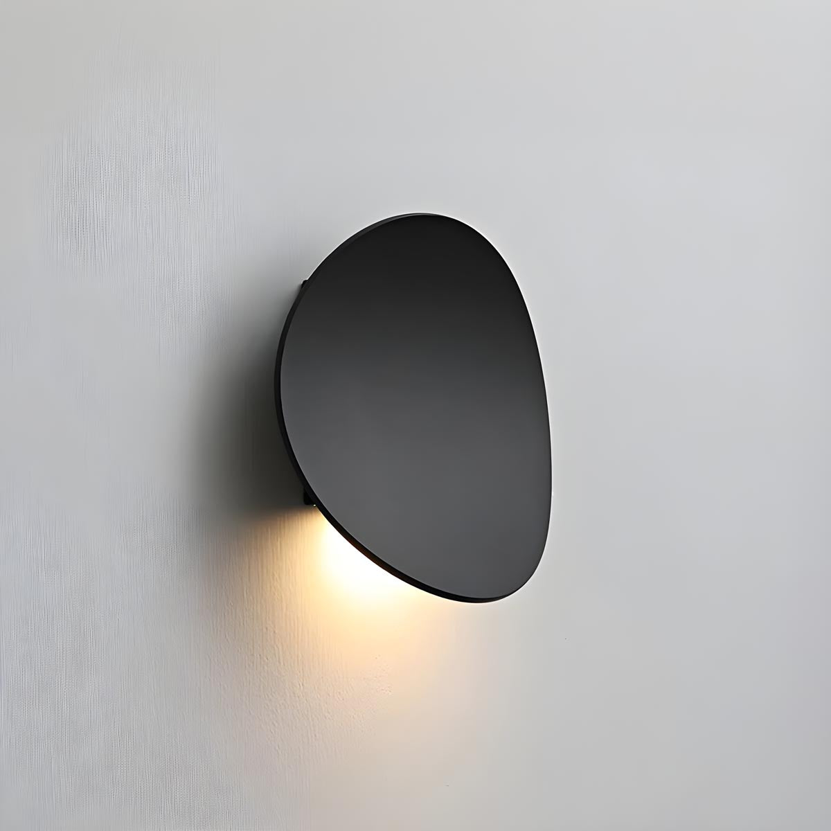 DuskGlow - Elegant Wall Sconce for Ambient Light