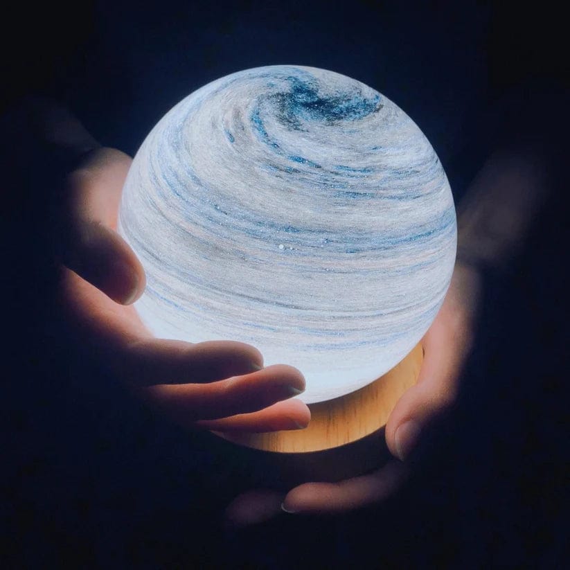 LuminaGlow - USB Moon Lamp for a Soft, Magical Ambiance