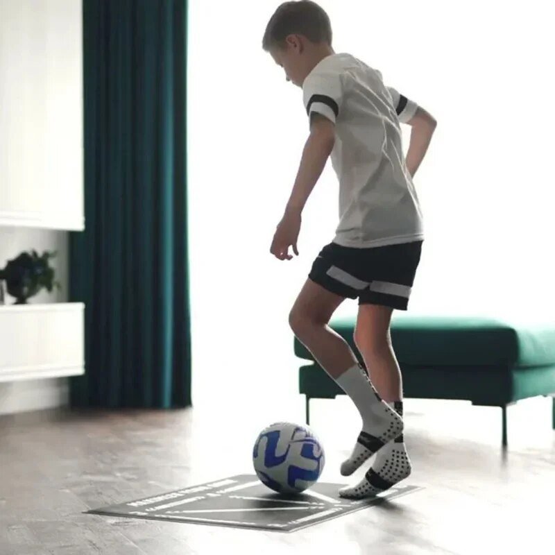 Junior Soccer Skills Coach Mat - Kids' Football Training Mat