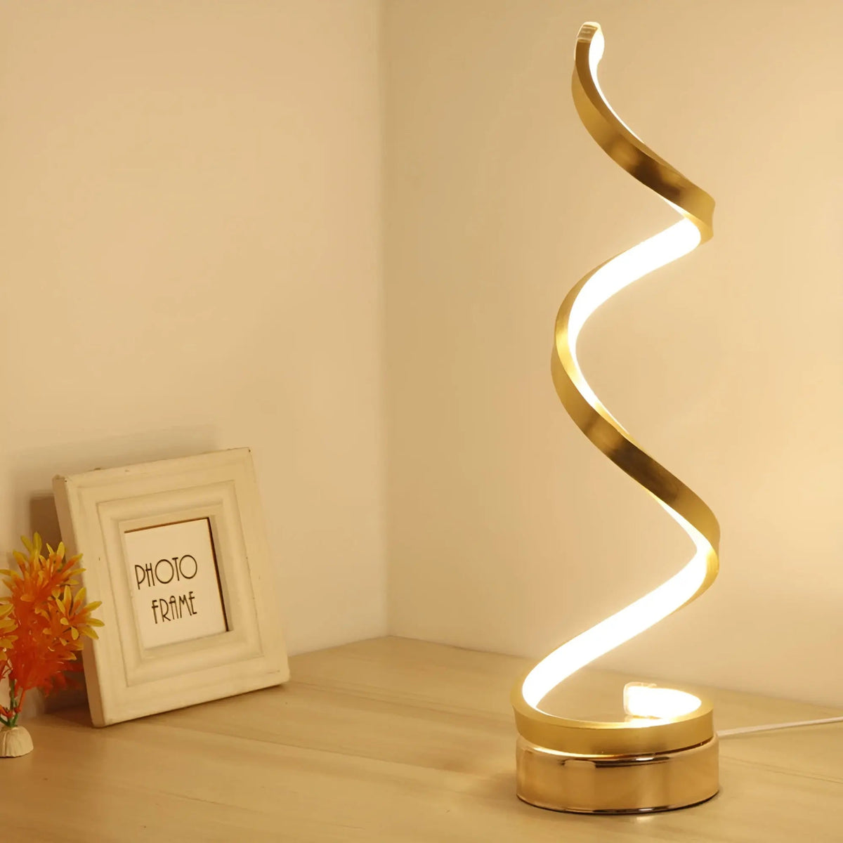 Spiral Glow - Curved LED Desk Lamp for Low-Energy Eye Comfort