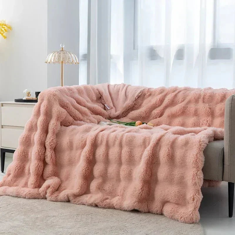 LuxeFluffy - Cozy Faux Fur Winter Throw Blanket