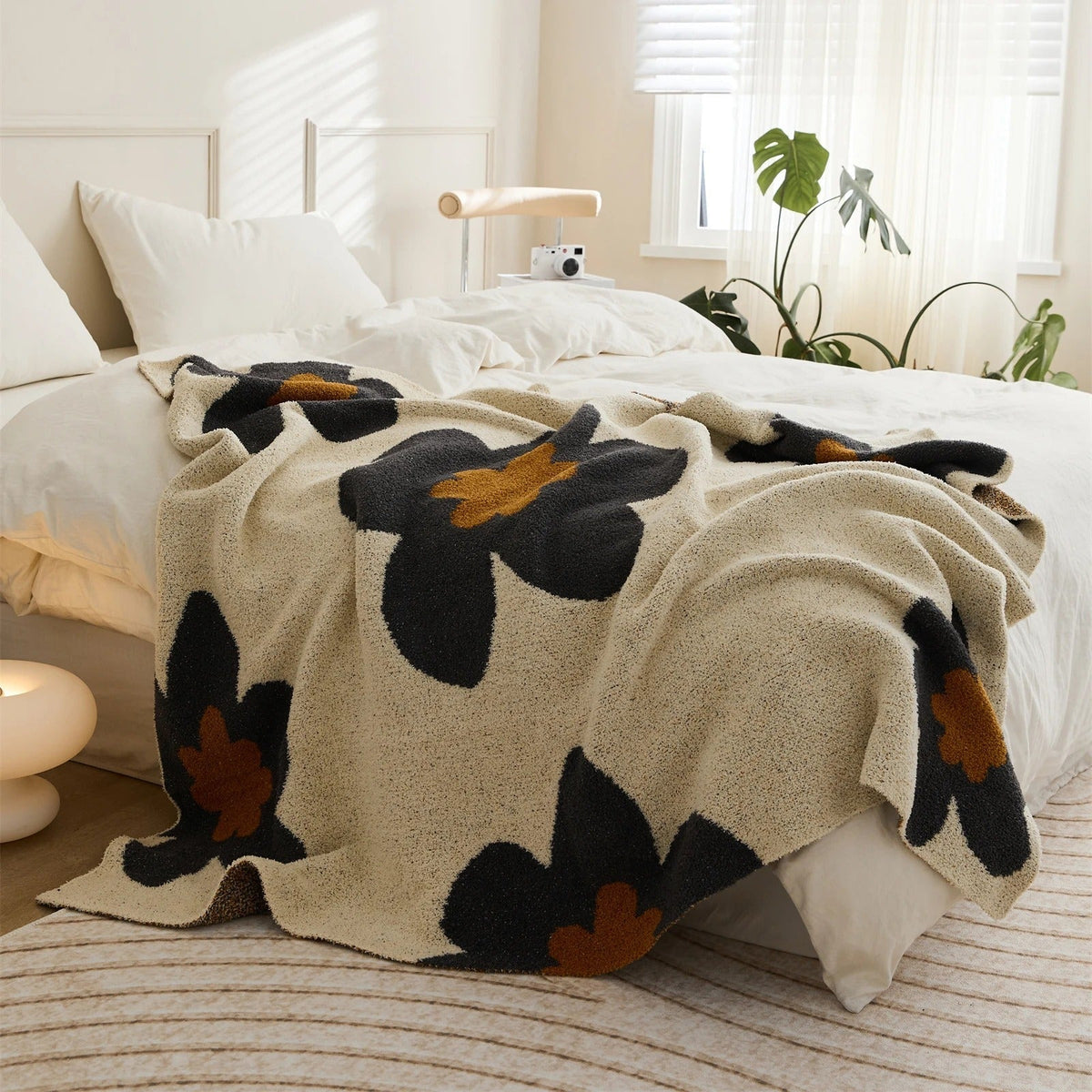 FloralSoft - Soft Warm Microfiber Throw with Floral Print
