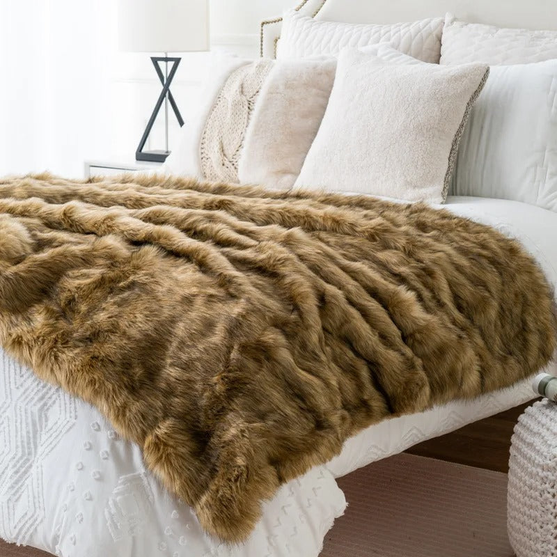 FauxFur Bliss - Luxurious Faux Fur Throw for Cozy Comfort