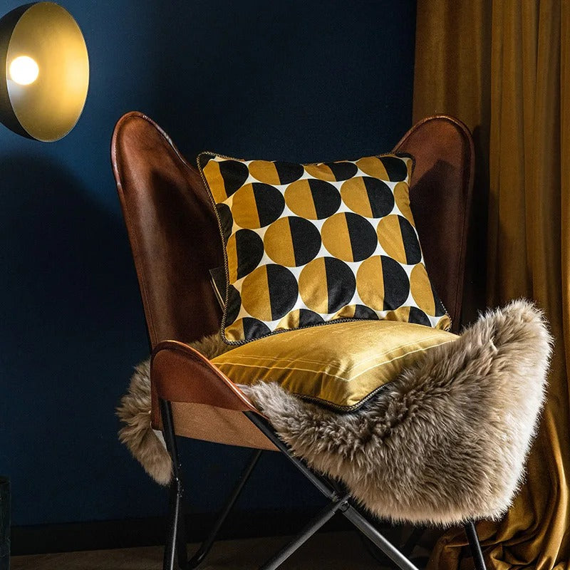 CressVelor - Royal Bee Golden Velvet Cushion Cover
