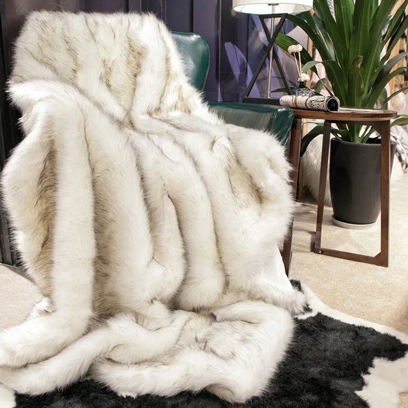 FauxFur Bliss - Luxurious Faux Fur Throw for Cozy Comfort