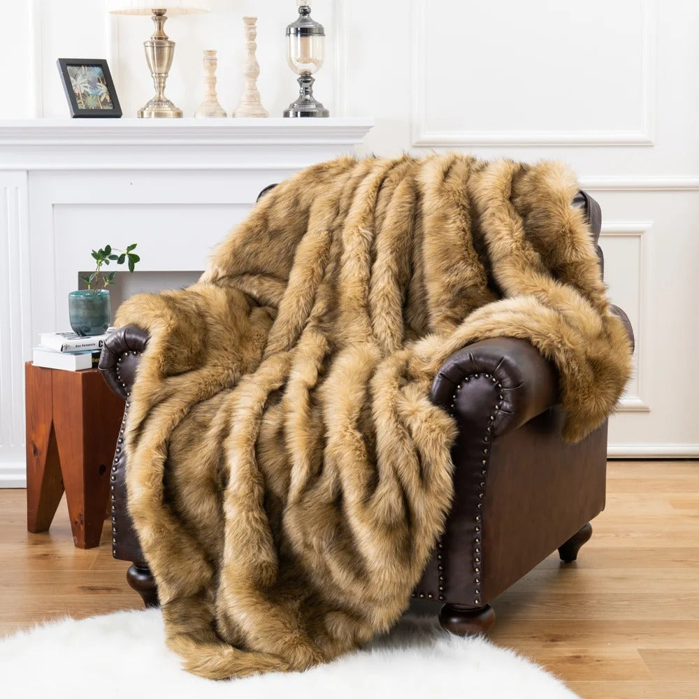 FauxFur Bliss - Luxurious Faux Fur Throw for Cozy Comfort
