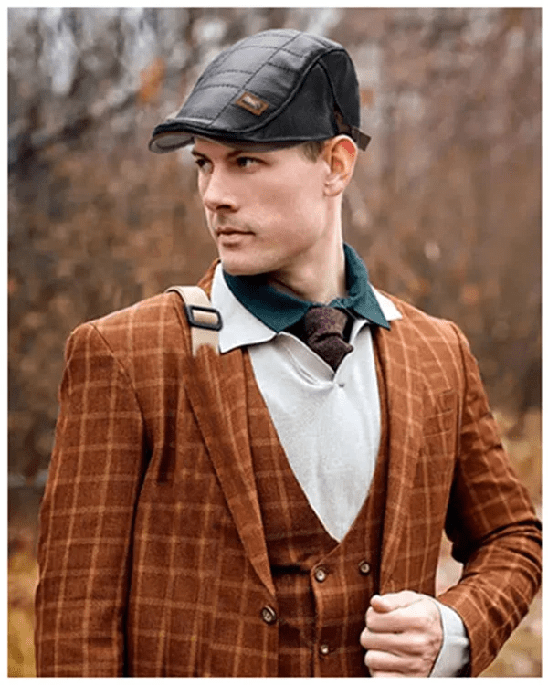 LuxeStyle - Elegant Leather Beret for Timeless Style