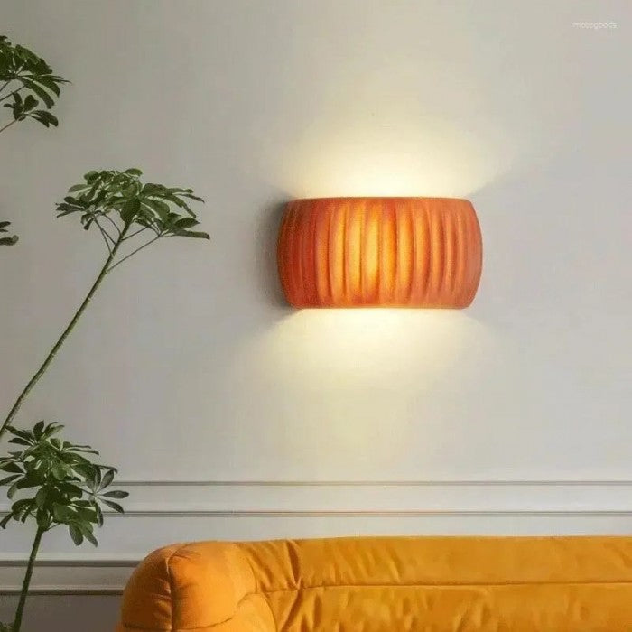 Art Deco Resin Wall Sconce - Elegant Wall Lighting for Your Home