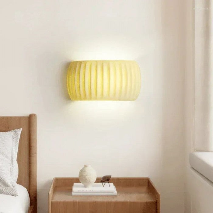 Art Deco Resin Wall Sconce - Elegant Wall Lighting for Your Home