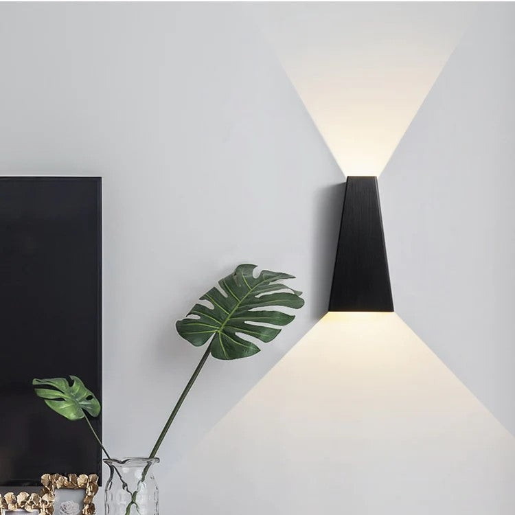 ChâteauLumière - Modular Luxury Wall Sconce for Modern Interiors