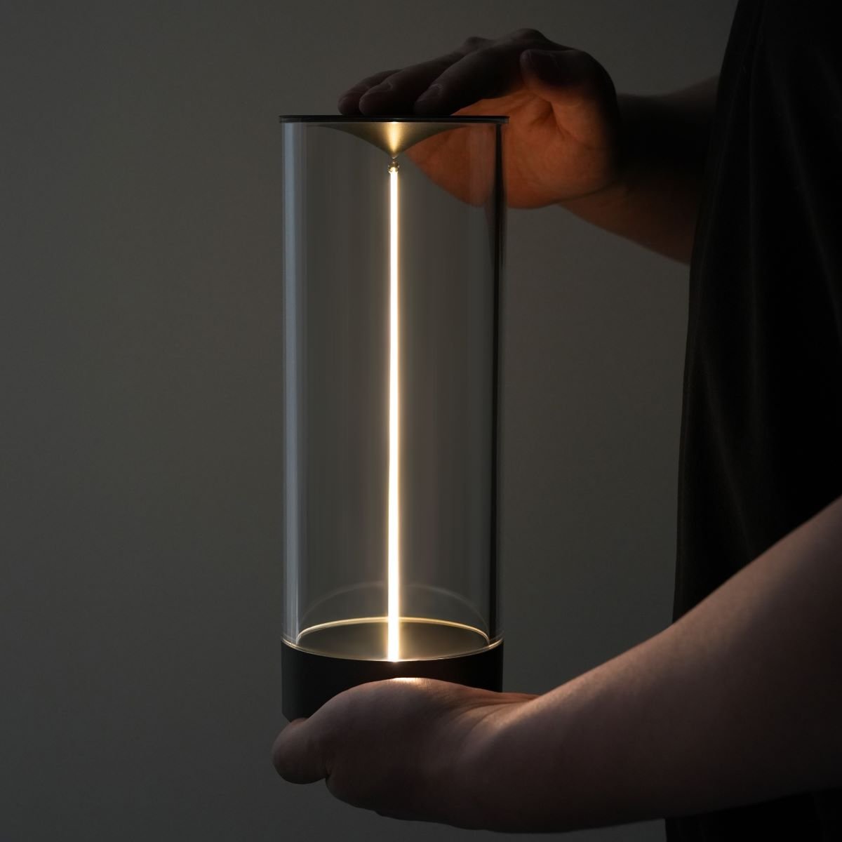 Curvatta - Elegant Dimmable Cordless Table Lamp