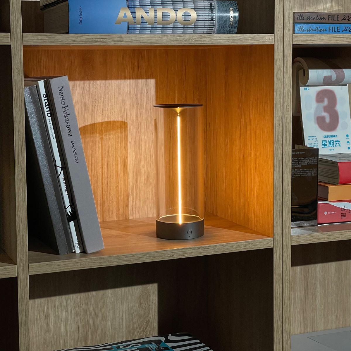 Curvatta - Elegant Dimmable Cordless Table Lamp
