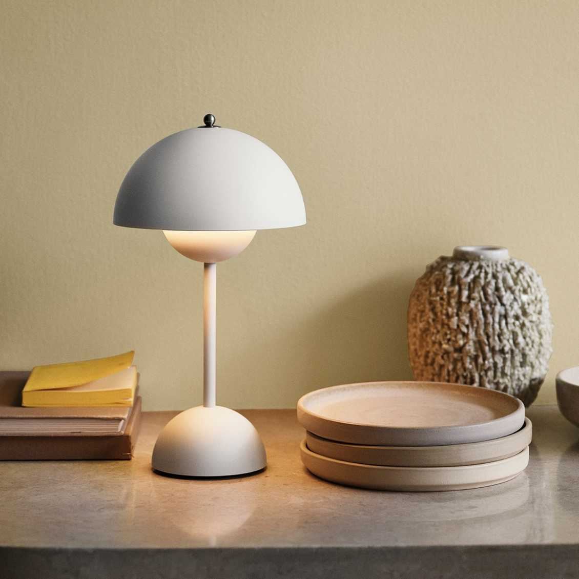 Luvara - Dimmable LED Table Lamp for Living Room and Bedroom