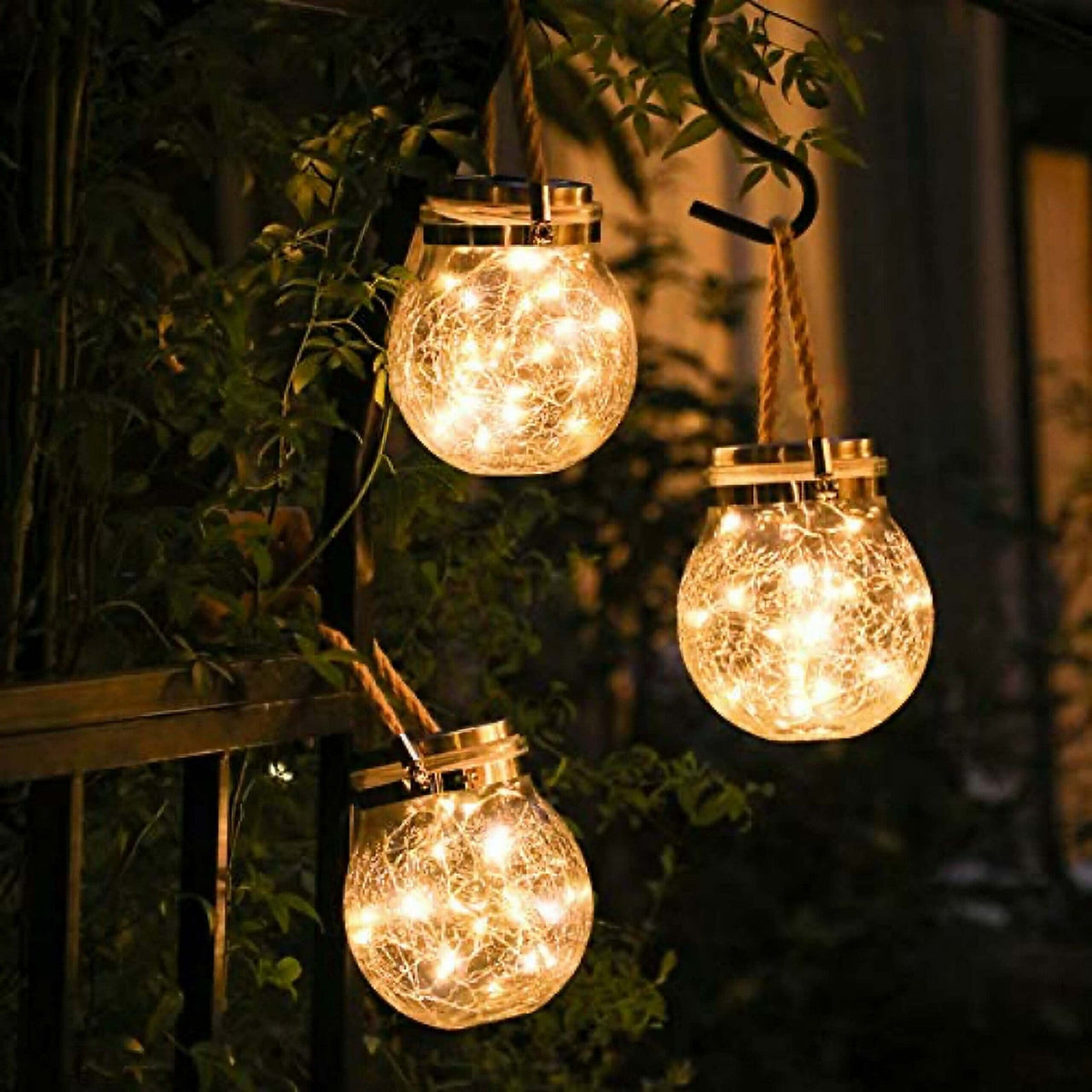 Kostrasol - Elegant Glass Outdoor Solar Lamp