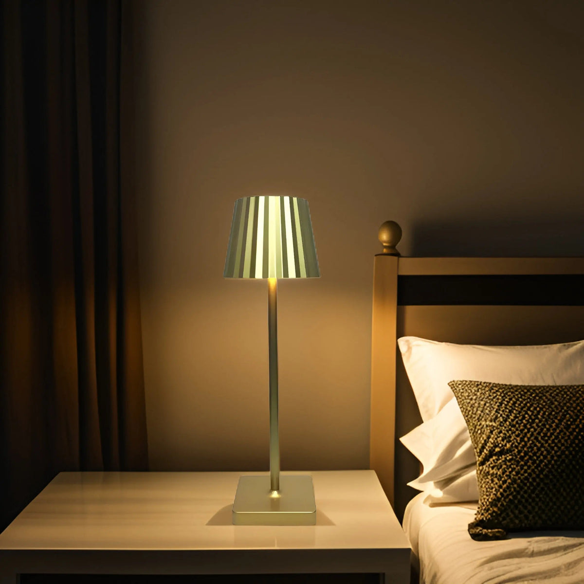 Arlo - Rechargeable Wireless LED Table Lamp with Scandinavian Design
