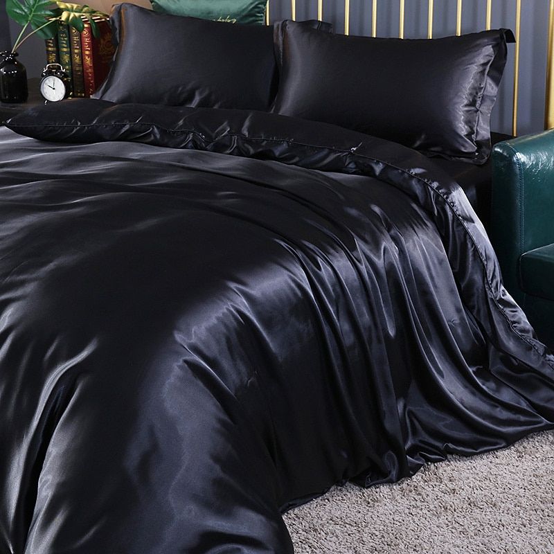 SoieEssence - Luxury 4-Piece Silk Bedding Set