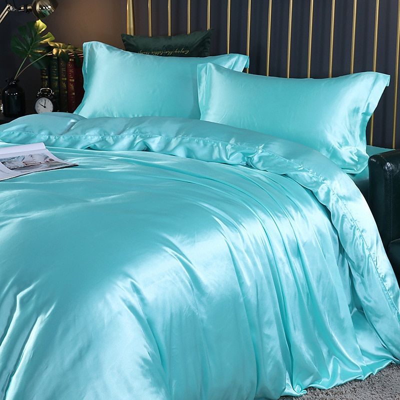 SoieEssence - Luxury 4-Piece Silk Bedding Set