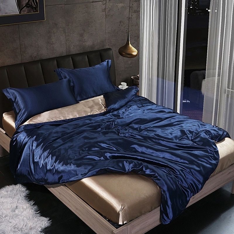 SoieEssence - Luxury 4-Piece Silk Bedding Set
