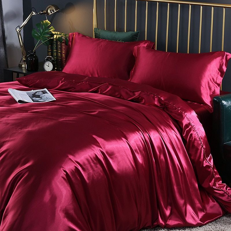 SoieEssence - Luxury 4-Piece Silk Bedding Set