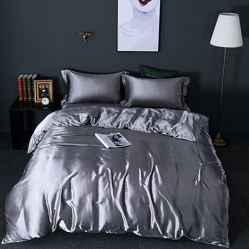 SoieEssence - Luxury 4-Piece Silk Bedding Set