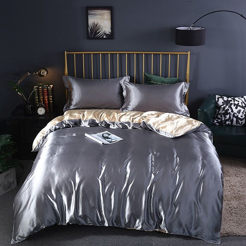 SoieEssence - Luxury 4-Piece Silk Bedding Set